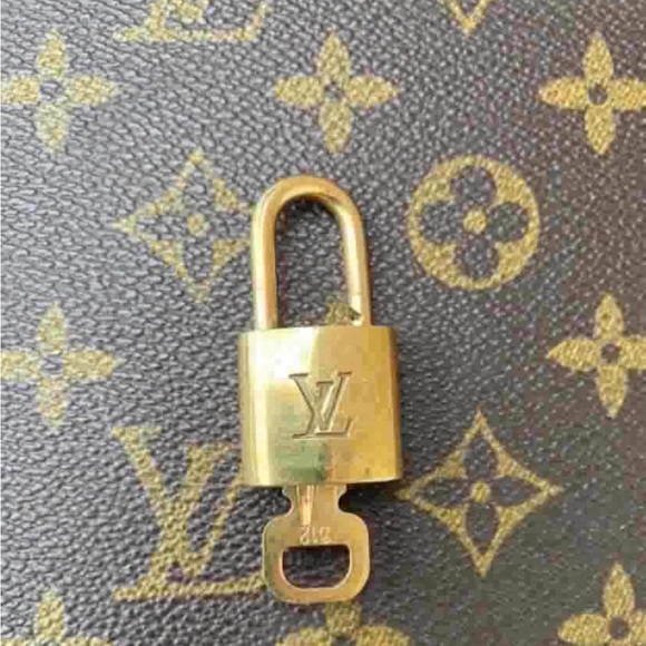 Louis Vuitton Padlock & Key Necklace Authentic #304 - Picture 3 of 4